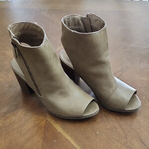 Breckelles Open-Toe Ankle Booties in Taupe